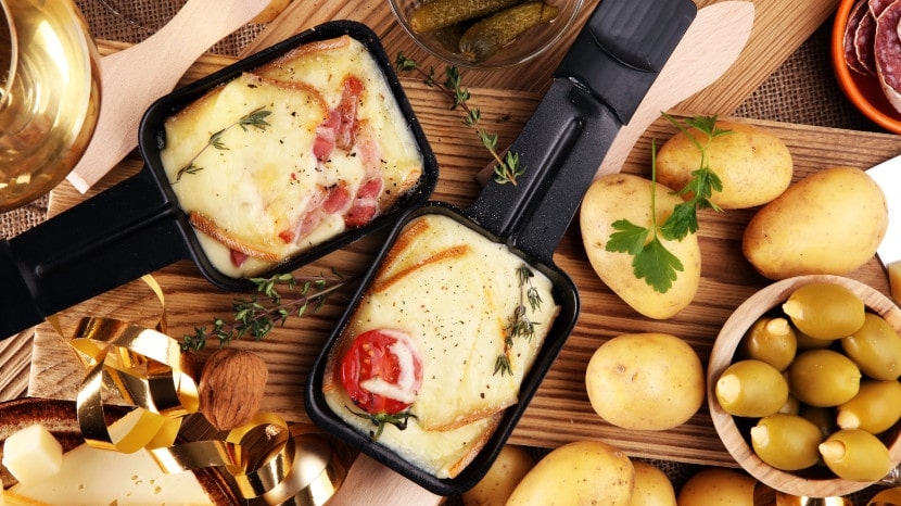 Comment organiser une soirée raclette réussie ? - Téléshopping