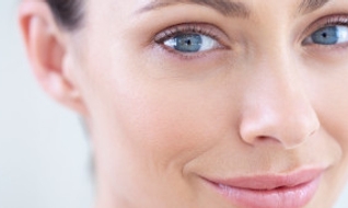 Cernes sous les yeux : comment faire pour les atténuer durablement ? 