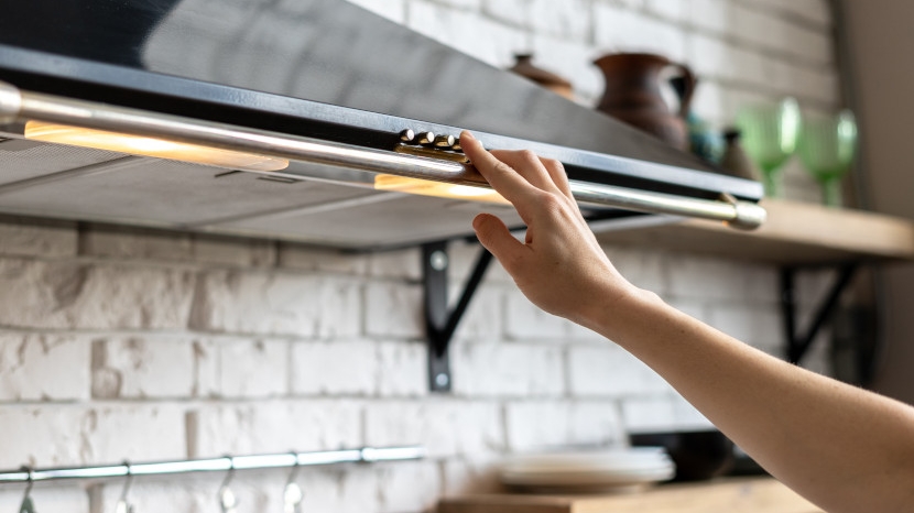 Hotte de cuisine encrassée : comment la décrasser ?